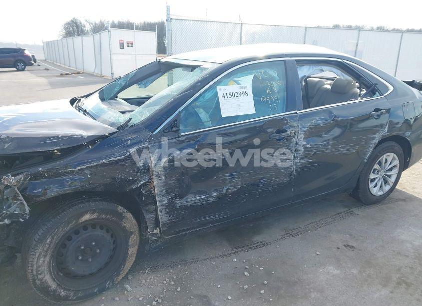 Photo 13 of 2016 Toyota Camry LE (VIN 4T1BF1FK9GU512750)