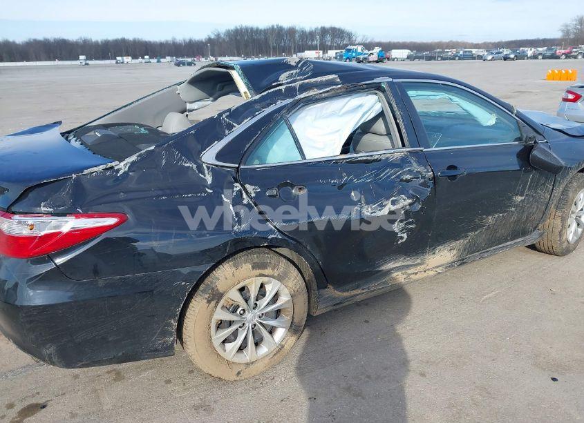 Photo 15 of 2016 Toyota Camry LE (VIN 4T1BF1FK9GU512750)