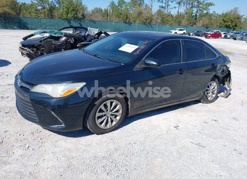 Photo 2 of 2016 Toyota Camry LE (VIN 4T1BF1FK9GU513168)