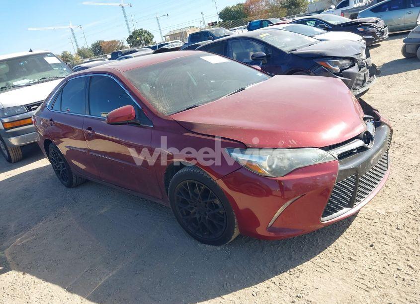 2016 Toyota Camry XSE (VIN 4T1BF1FK9GU513672) main photo