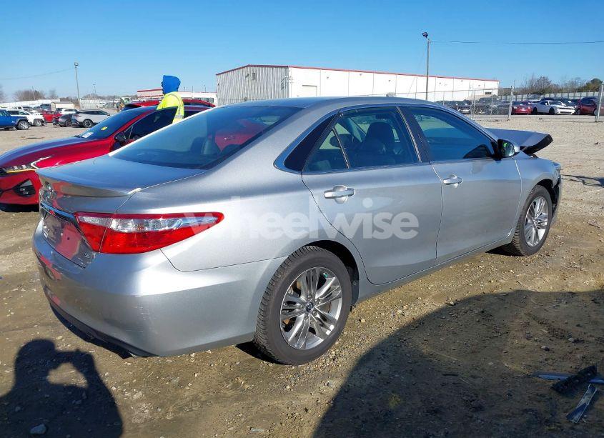 Photo 4 of 2016 Toyota Camry SE (VIN 4T1BF1FK9GU521805)