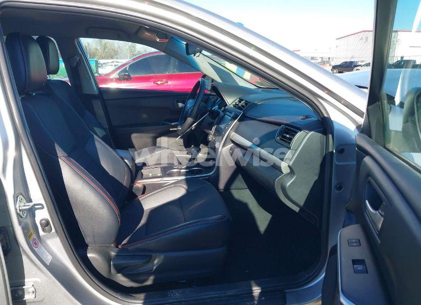 Photo 5 of 2016 Toyota Camry SE (VIN 4T1BF1FK9GU521805)