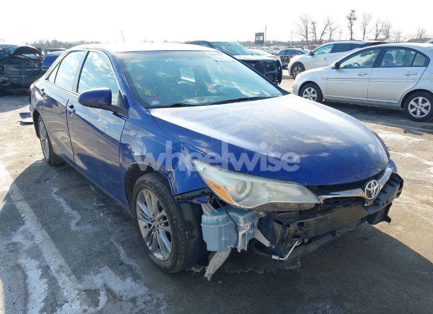 2016 Toyota Camry SE (VIN 4T1BF1FK9GU529807) main photo