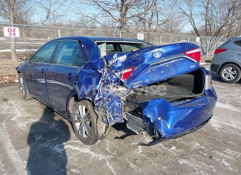 Photo 3 of 2016 Toyota Camry SE (VIN 4T1BF1FK9GU529807)