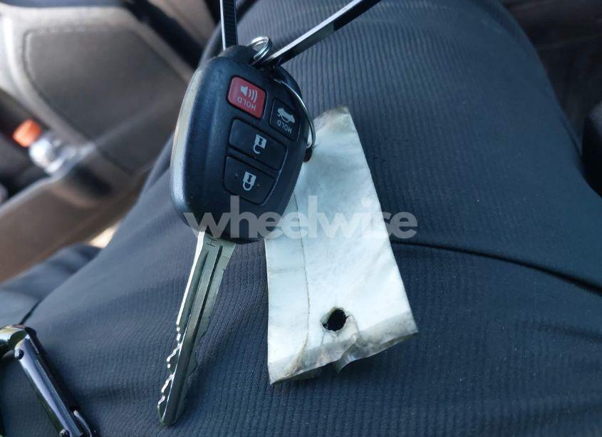 Photo 11 of 2016 Toyota Camry SE (VIN 4T1BF1FK9GU536062)