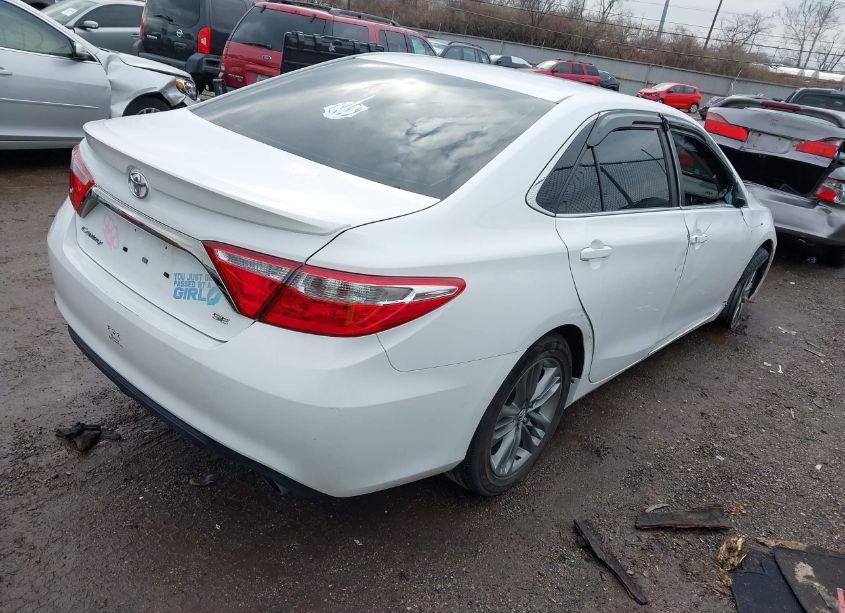 Photo 4 of 2016 Toyota Camry SE (VIN 4T1BF1FK9GU545389)