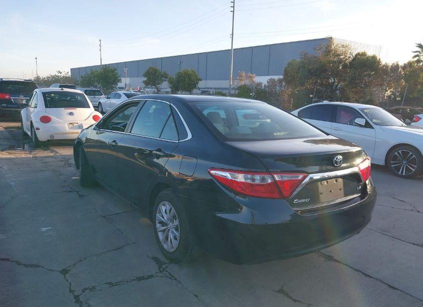 Photo 3 of 2016 Toyota Camry LE (VIN 4T1BF1FK9GU550737)