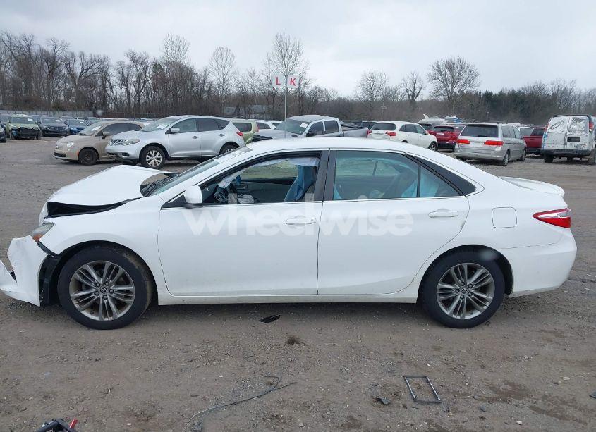 Photo 14 of 2016 Toyota Camry SE (VIN 4T1BF1FK9GU551113)