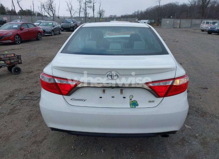 Photo 16 of 2016 Toyota Camry SE (VIN 4T1BF1FK9GU551113)