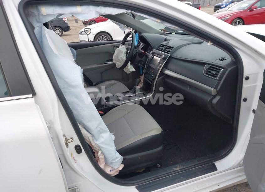 Photo 5 of 2016 Toyota Camry SE (VIN 4T1BF1FK9GU551113)