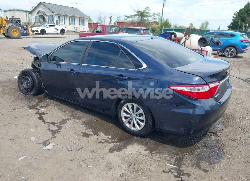 Photo 3 of 2016 Toyota Camry LE (VIN 4T1BF1FK9GU565772)