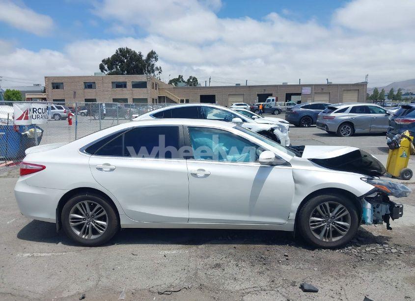 Photo 14 of 2016 Toyota Camry SE (VIN 4T1BF1FK9GU582393)