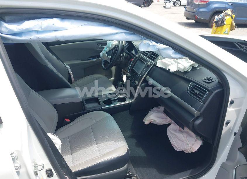 Photo 5 of 2016 Toyota Camry SE (VIN 4T1BF1FK9GU582393)