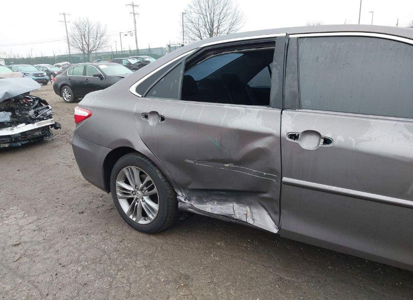 Photo 6 of 2016 Toyota Camry LE (VIN 4T1BF1FK9GU586296)