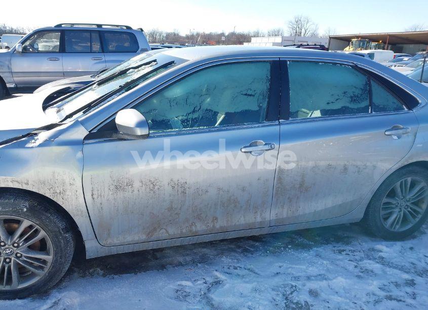 Photo 15 of 2016 Toyota Camry SE (VIN 4T1BF1FK9GU586492)