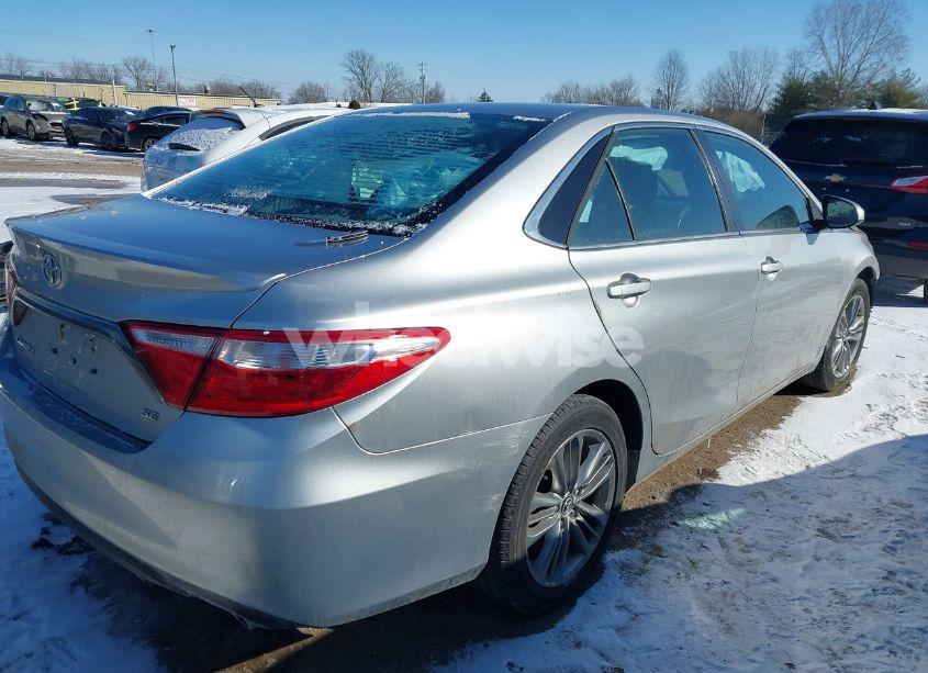 Photo 4 of 2016 Toyota Camry SE (VIN 4T1BF1FK9GU586492)