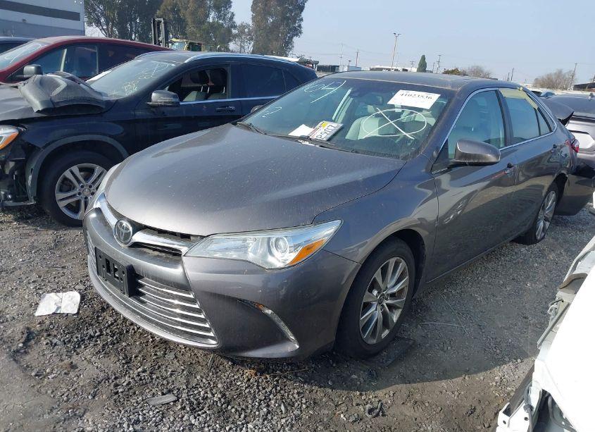 Photo 2 of 2016 Toyota Camry XLE (VIN 4T1BF1FK9GU587688)