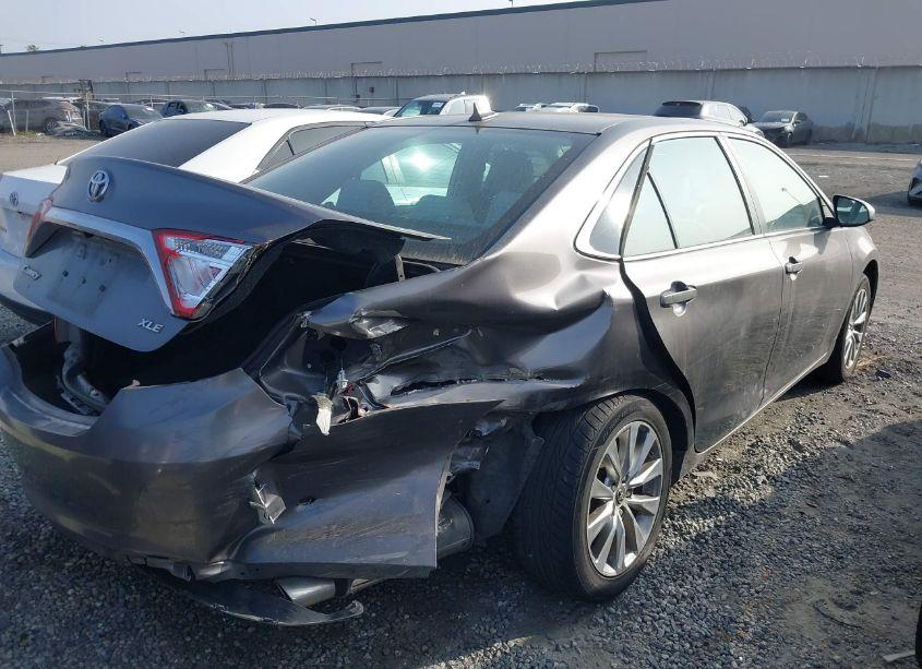 Photo 4 of 2016 Toyota Camry XLE (VIN 4T1BF1FK9GU587688)