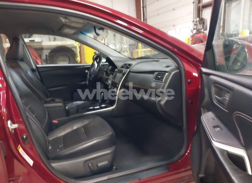 Photo 5 of 2016 Toyota Camry XLE (VIN 4T1BF1FK9GU595452)