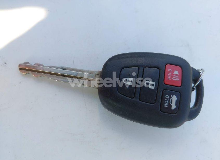 Photo 11 of 2016 Toyota Camry LE (VIN 4T1BF1FK9GU606577)