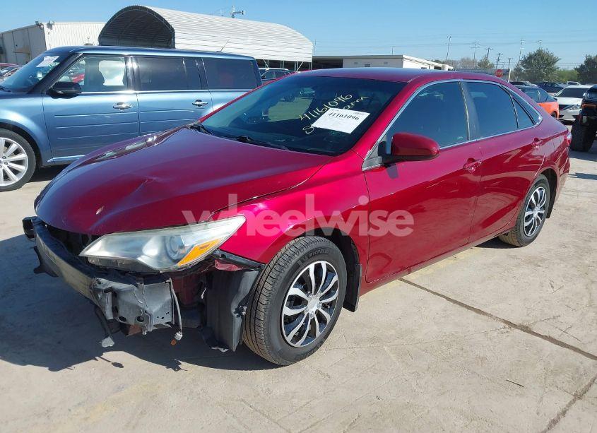 Photo 2 of 2016 Toyota Camry LE (VIN 4T1BF1FK9GU606577)