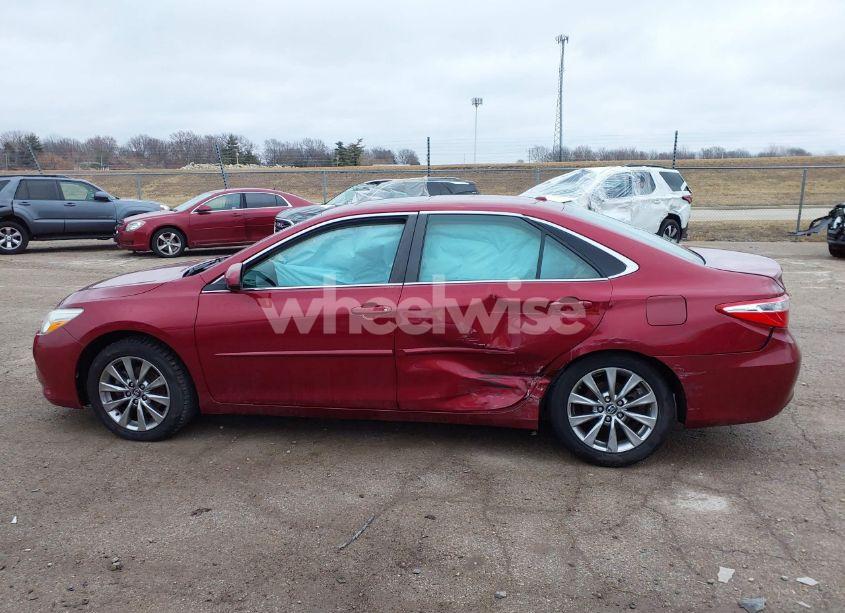 Photo 14 of 2016 Toyota Camry XLE (VIN 4T1BF1FK9GU613318)
