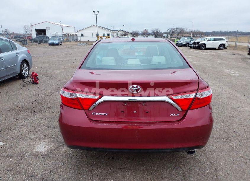 Photo 16 of 2016 Toyota Camry XLE (VIN 4T1BF1FK9GU613318)