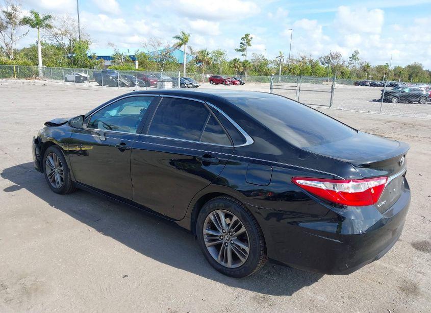 Photo 3 of 2016 Toyota Camry SE (VIN 4T1BF1FK9GU615411)