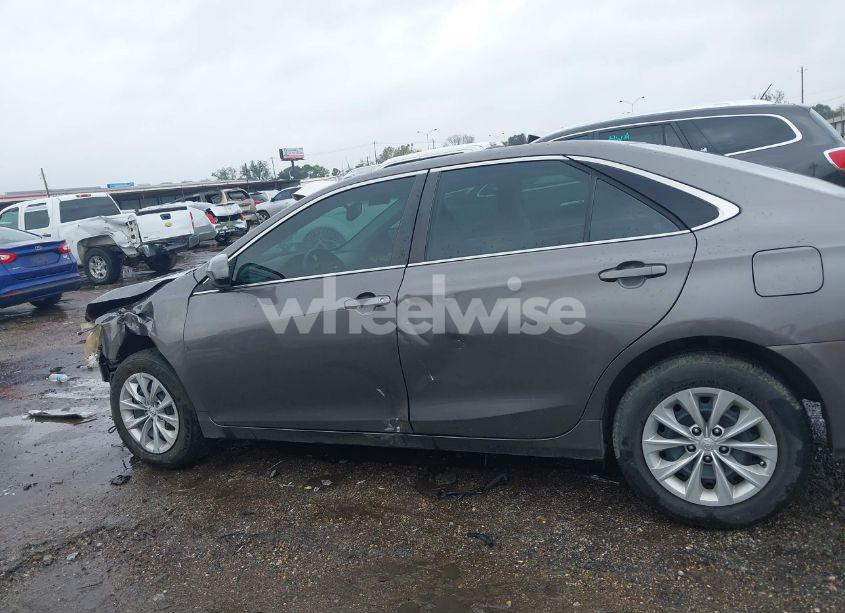 Photo 13 of 2017 Toyota Camry LE (VIN 4T1BF1FK9HU277106)