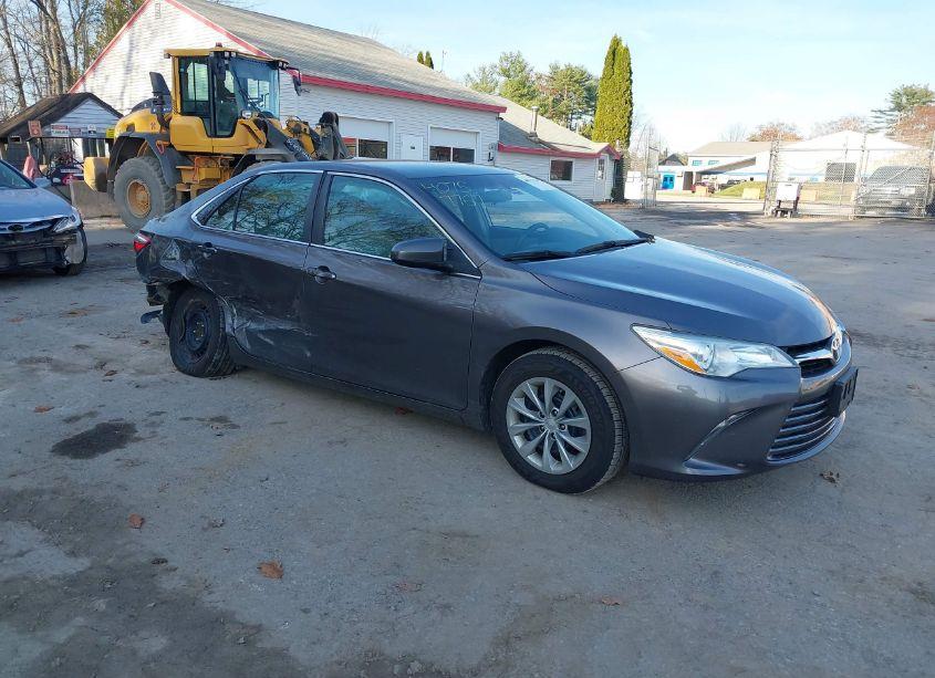 2017 Toyota Camry LE (VIN 4T1BF1FK9HU288977) main photo