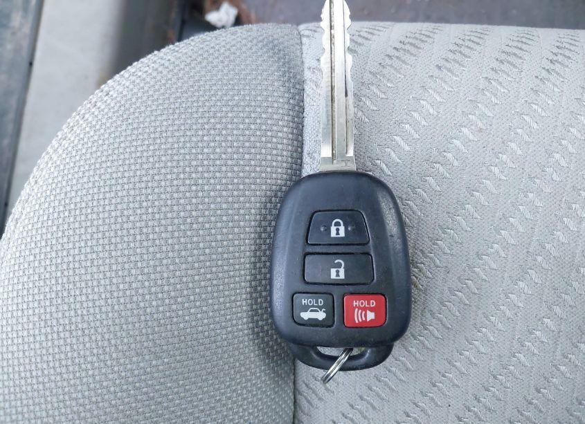 Photo 11 of 2017 Toyota Camry LE (VIN 4T1BF1FK9HU288977)