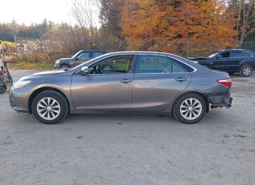 Photo 14 of 2017 Toyota Camry LE (VIN 4T1BF1FK9HU288977)