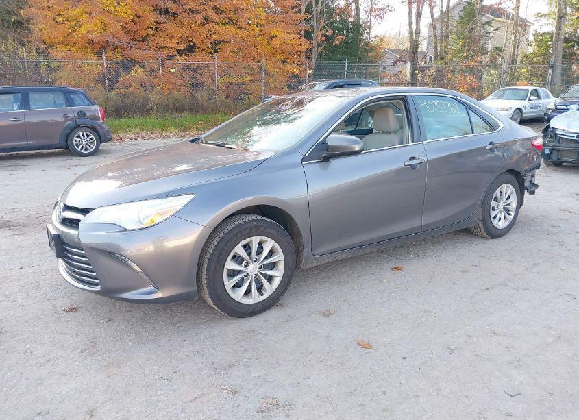 Photo 2 of 2017 Toyota Camry LE (VIN 4T1BF1FK9HU288977)