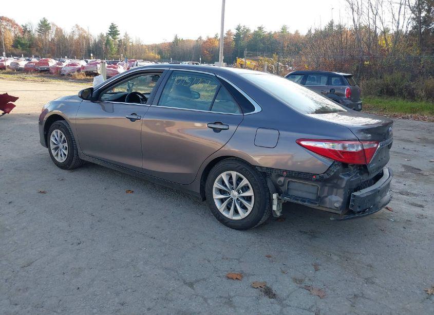 Photo 3 of 2017 Toyota Camry LE (VIN 4T1BF1FK9HU288977)