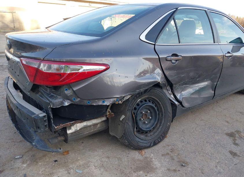 Photo 6 of 2017 Toyota Camry LE (VIN 4T1BF1FK9HU288977)