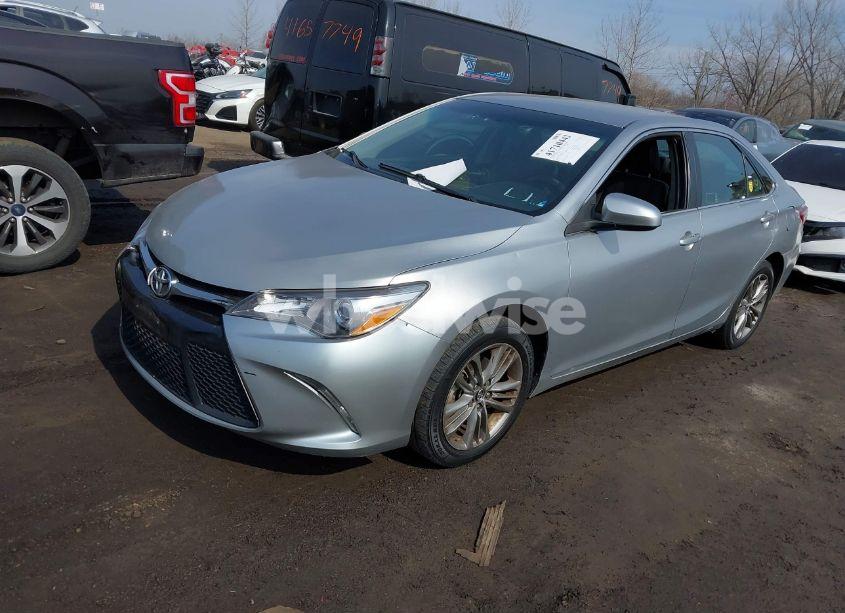 Photo 2 of 2017 Toyota Camry SE (VIN 4T1BF1FK9HU307513)