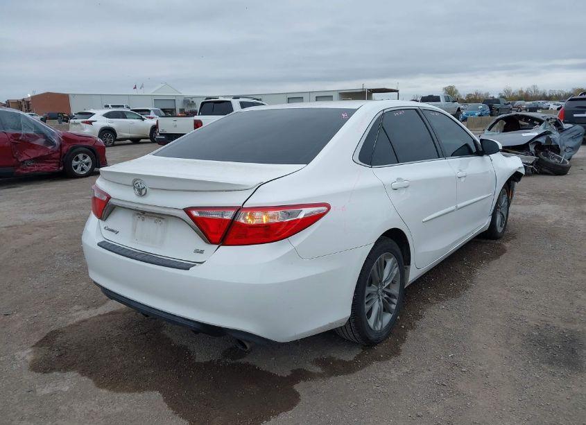 Photo 4 of 2017 Toyota Camry SE (VIN 4T1BF1FK9HU328782)