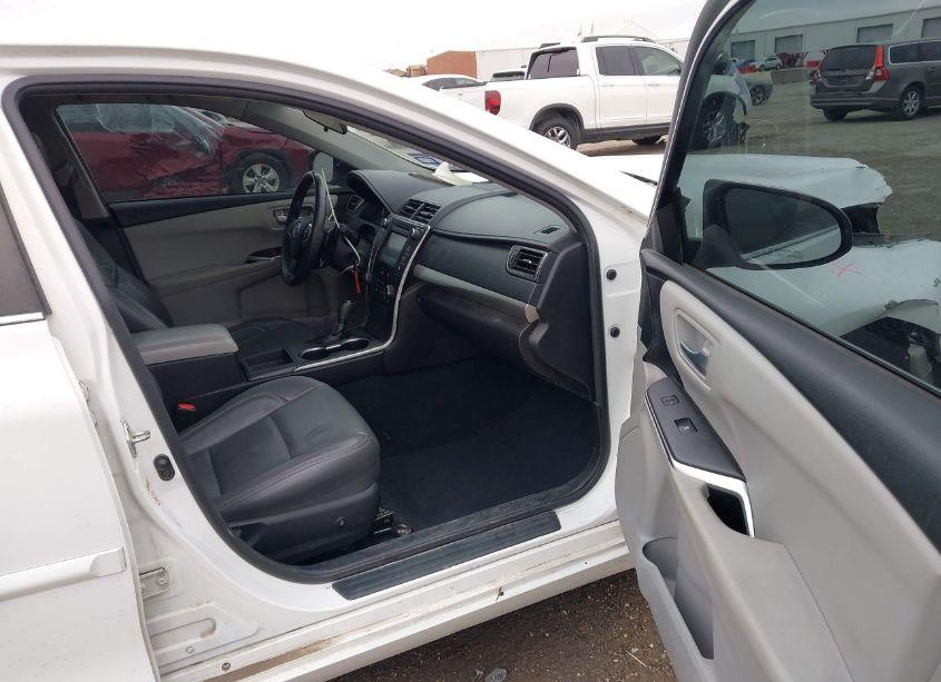 Photo 5 of 2017 Toyota Camry SE (VIN 4T1BF1FK9HU328782)