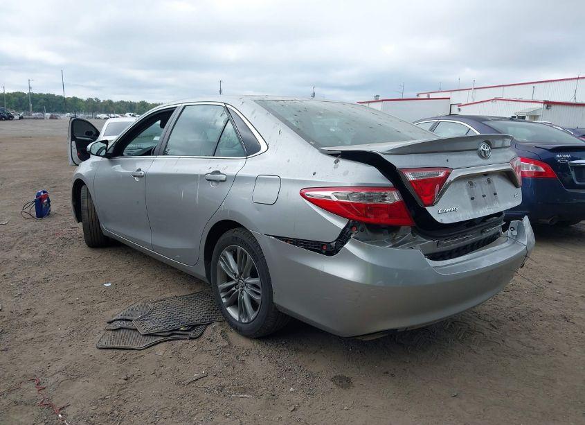 Photo 3 of 2017 Toyota Camry SE (VIN 4T1BF1FK9HU333612)