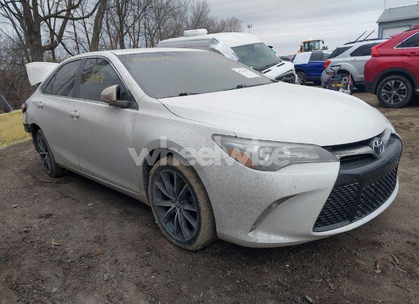 2017 Toyota Camry XSE (VIN 4T1BF1FK9HU342326) main photo