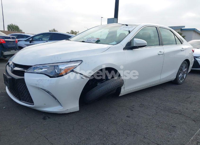 Photo 2 of 2017 Toyota Camry SE (VIN 4T1BF1FK9HU347431)