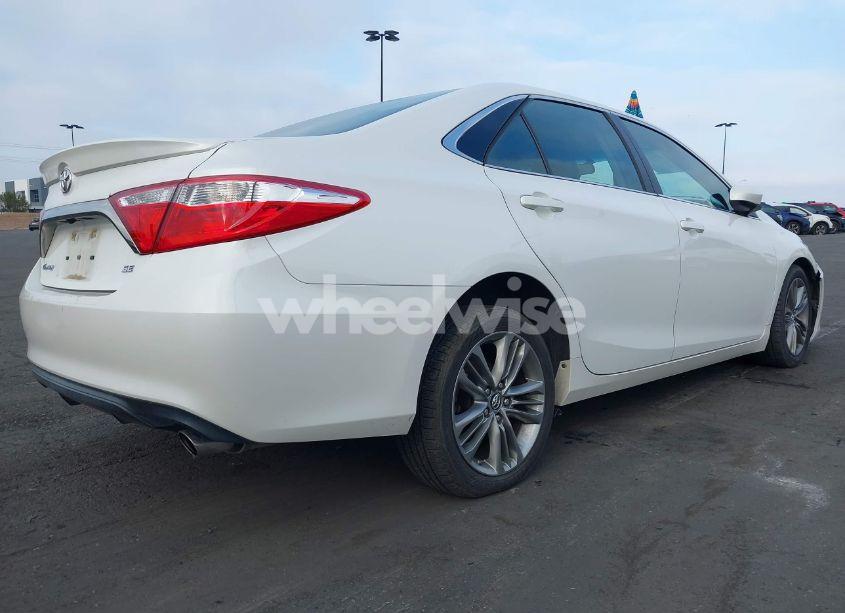 Photo 4 of 2017 Toyota Camry SE (VIN 4T1BF1FK9HU347431)