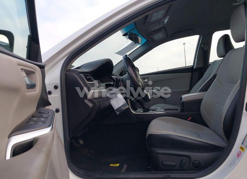 Photo 5 of 2017 Toyota Camry SE (VIN 4T1BF1FK9HU347431)