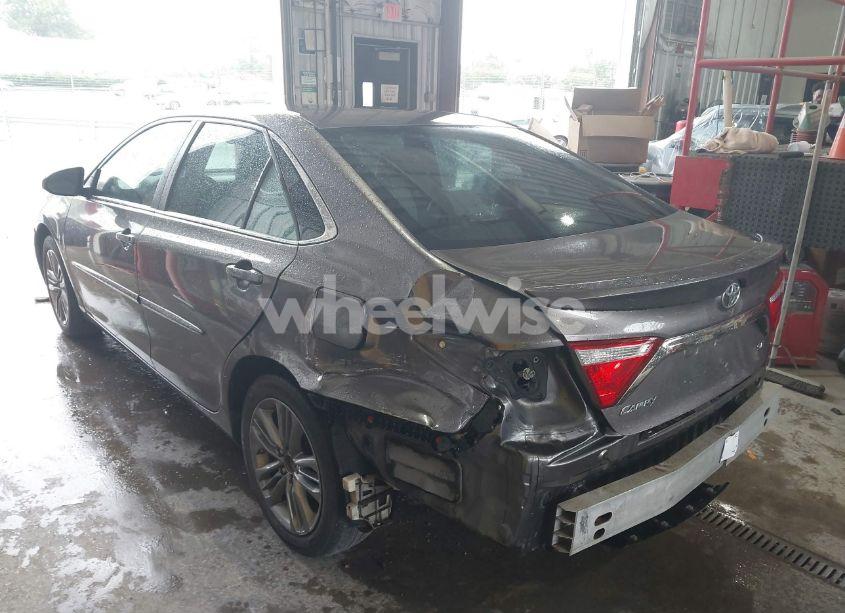 Photo 3 of 2017 Toyota Camry SE (VIN 4T1BF1FK9HU348899)