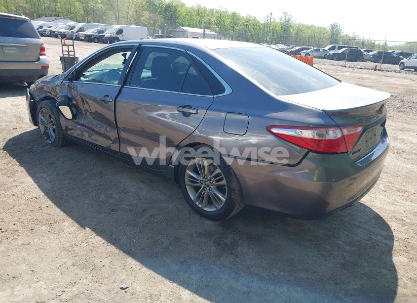 Photo 3 of 2017 Toyota Camry SE (VIN 4T1BF1FK9HU352063)