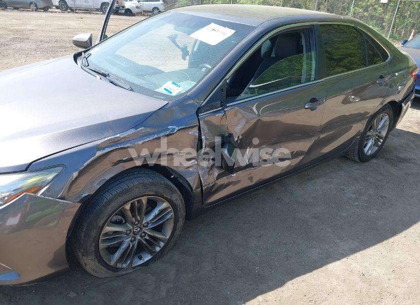 Photo 6 of 2017 Toyota Camry SE (VIN 4T1BF1FK9HU352063)