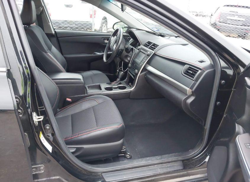 Photo 5 of 2017 Toyota Camry SE (VIN 4T1BF1FK9HU353908)