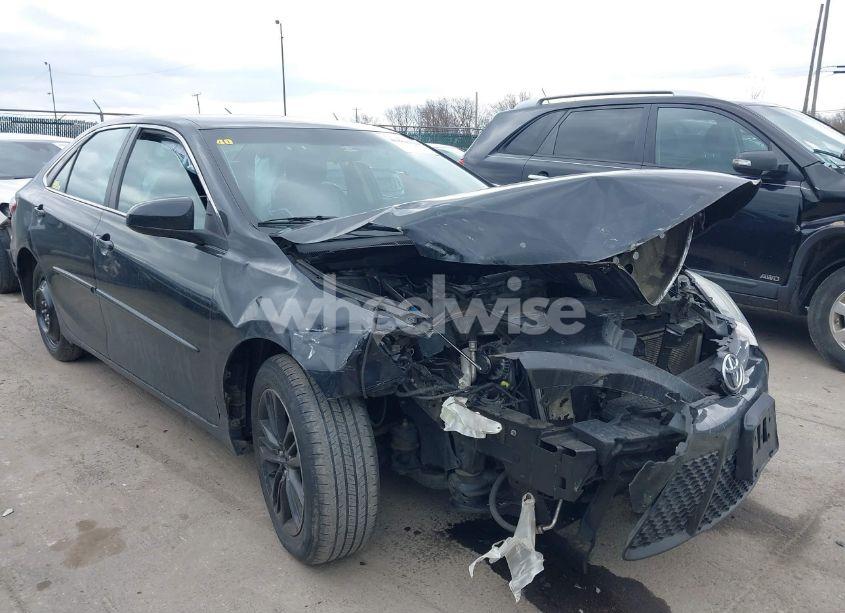 2017 Toyota Camry SE (VIN 4T1BF1FK9HU354900) main photo