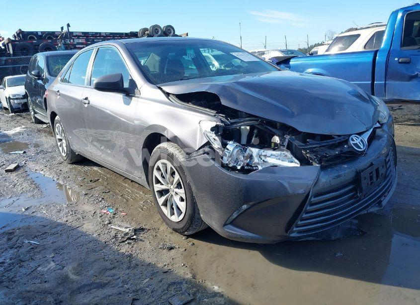 2017 Toyota Camry LE (VIN 4T1BF1FK9HU362060) main photo