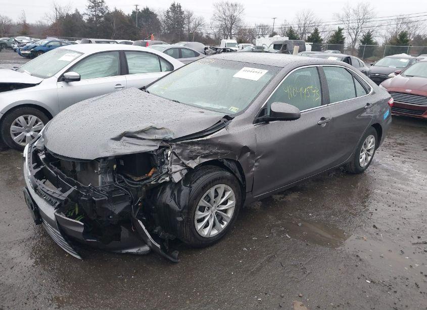 Photo 2 of 2017 Toyota Camry LE (VIN 4T1BF1FK9HU366898)